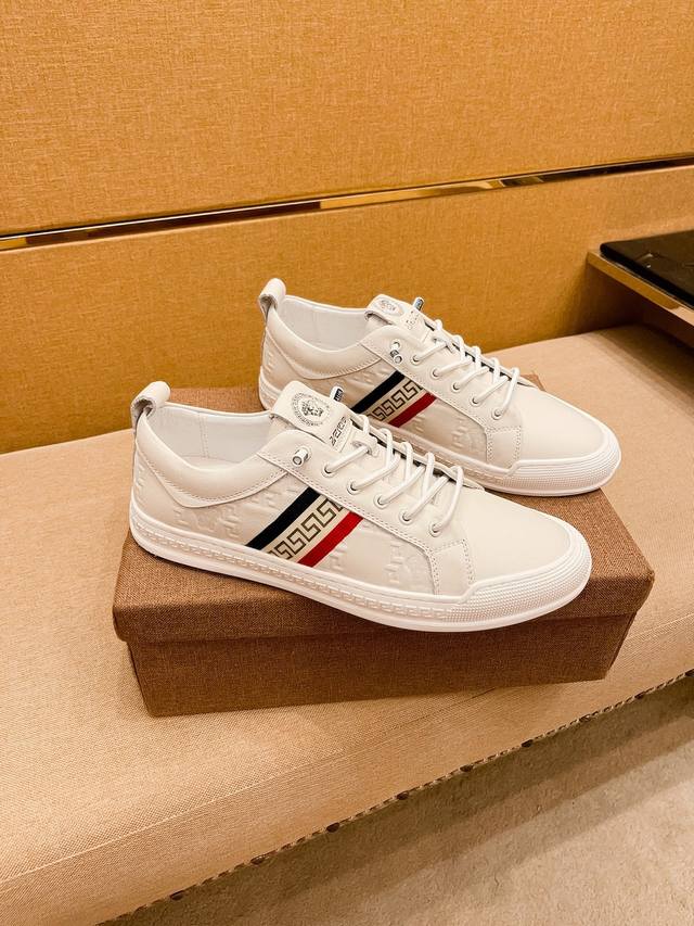 Fabrik-P-Charge Versace Herren-Schuhe, Hochwertige Marke, Offizielle Website 1:1