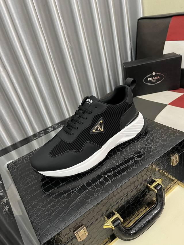 Herstellerpreis Pro Paar: Prada Einzigartige Sportschuhe Im Modernen Stil. Freiz