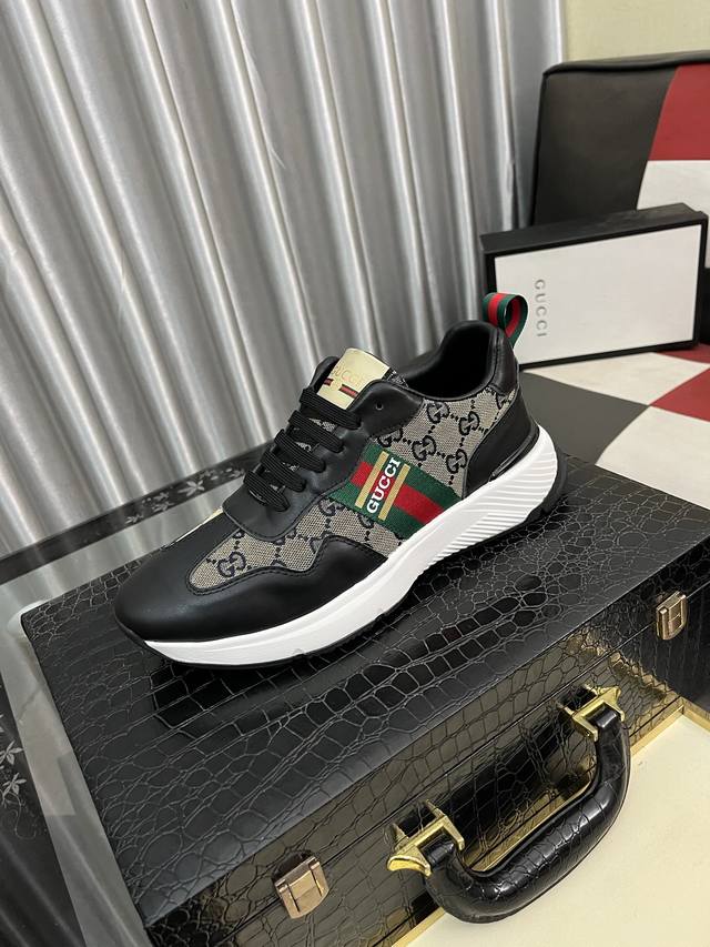 Fabrikpreis Pro Paar: Gucci, Topaktuelles Modell, Original-Obermaterial, Freizei