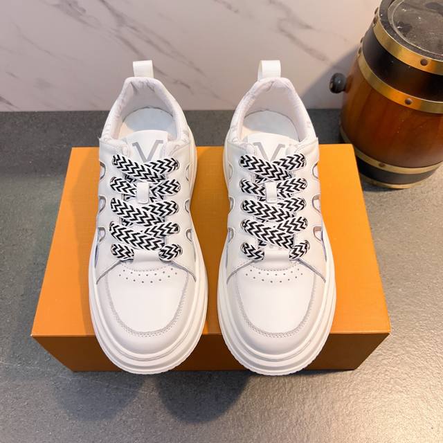 Gro Es Angebot Des Monats Neue Sportschuhe F R Alle Jahreszeiten Louis Vuitton L