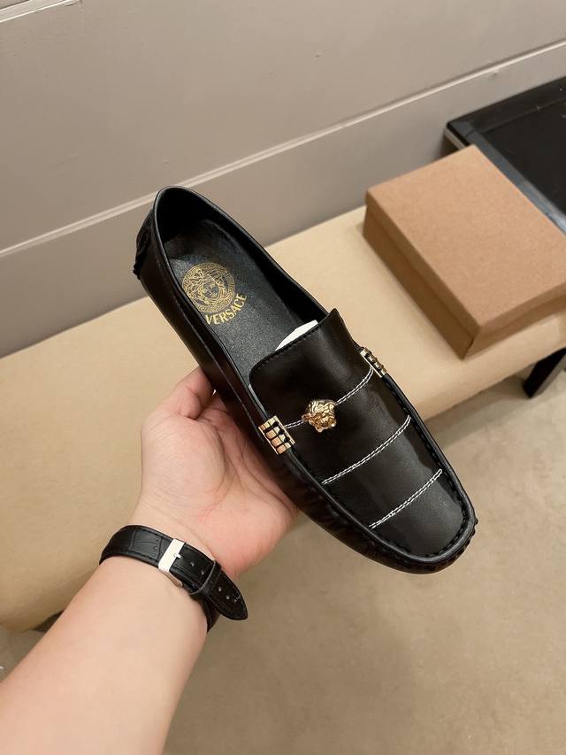 Tats Chlicher Preis, Original Von Versace, Obermaterial Aus Italienischem Rindsl
