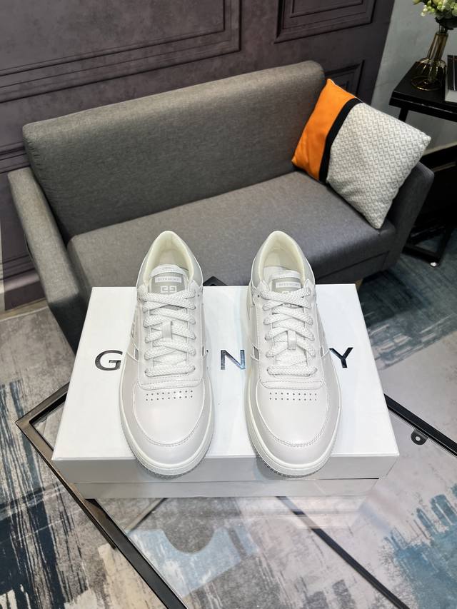 Givenchy . Herrenmoderne Modische Freizeitschuhe Aus Importiertem Rindsleder. Be