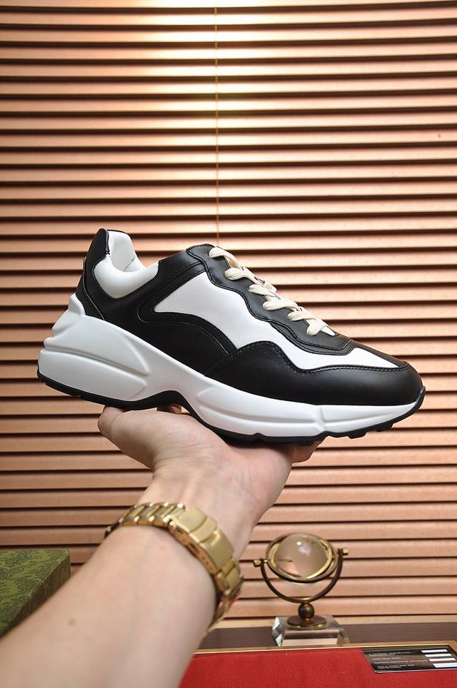 Fabrikpreis P Gucci Paar Die H Chste Version Der Beliebten Gucci-Dad-Sneaker.Gle