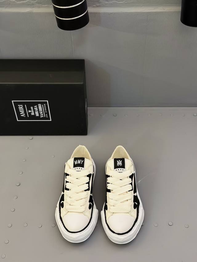 Paar Amiri-Sneaker, Niedrige Freizeit-Sneaker, Wie Sie Auch Stars Tragen, Aus Ko