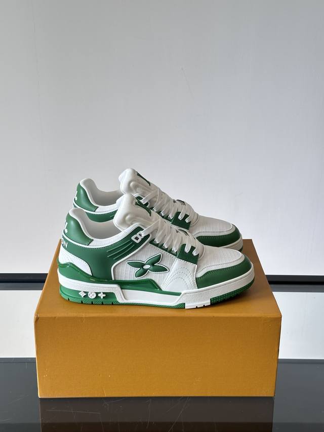 L V Neue Sportschuhe Von Donkey Home. Diese Sportschuhe Sind Eine Weiterentwickl