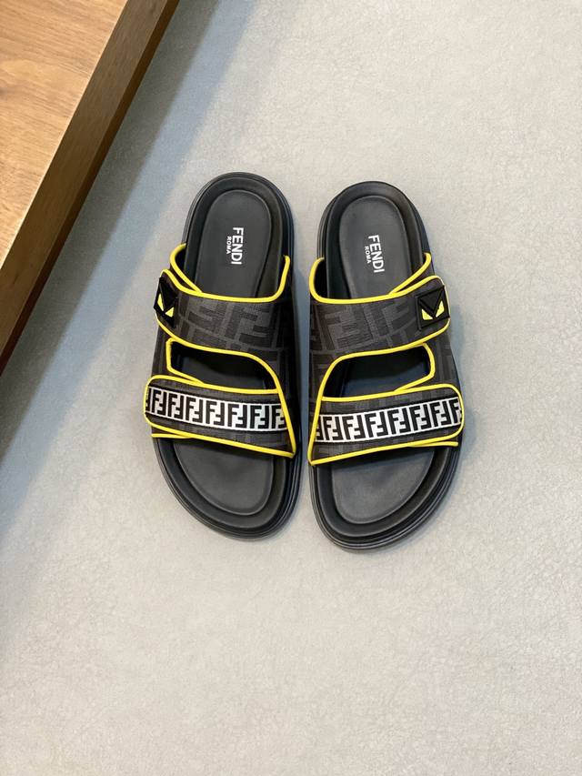 Fendi Fendi Slipper Sandalen Versand Wie K Nnte Man Diesen Sommer Auf Die Kleine