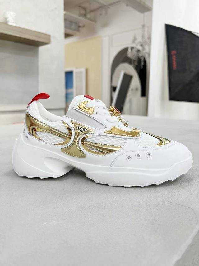 225 Neu Im Laden Rv Neue Viv Skate-Serie Mit Quadratischen Strasssteinen Und Ver