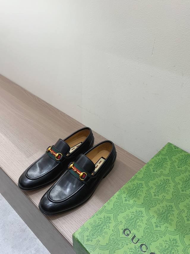 Gucci Klassische Herrenschuhe Aus Leder, Obermaterial Aus Importiertem Spezialst