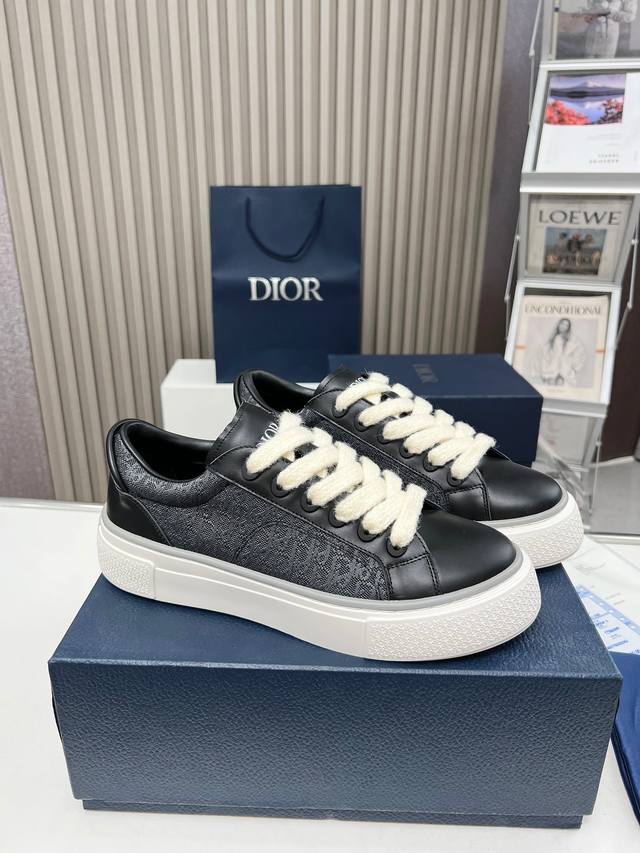 Direktverkauf Stickerei +20, Dior B33 Paar Freizeitschuhe Mit Schwarzer Stickere