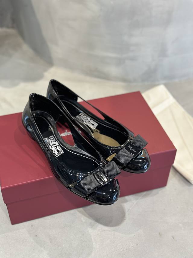 Fabrikpreis Sf Salvatore Ferraga*O Fila*Moo Neue Pvc-Jellies Mit Diesen Schuhen