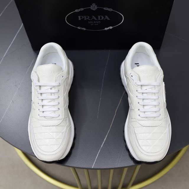 Marke: Prada Standardgr E: 38-44 45 Sonderanfertigung Qualit T: Originalmodell M