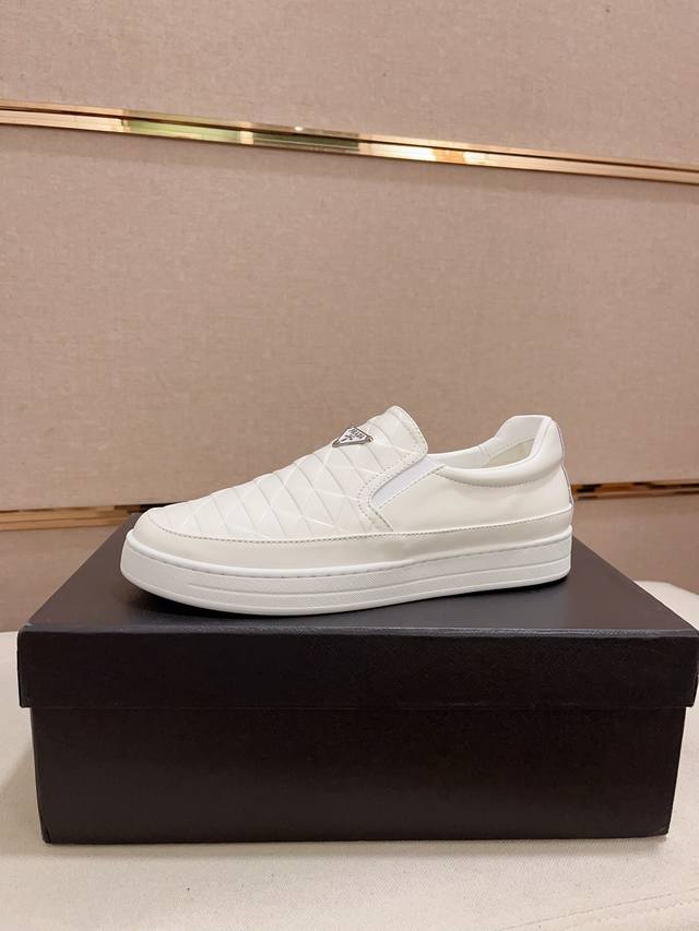 Prada Neueste Freizeitschuhe F R Herren Auf Der Offiziellen Website, Beliebtes M