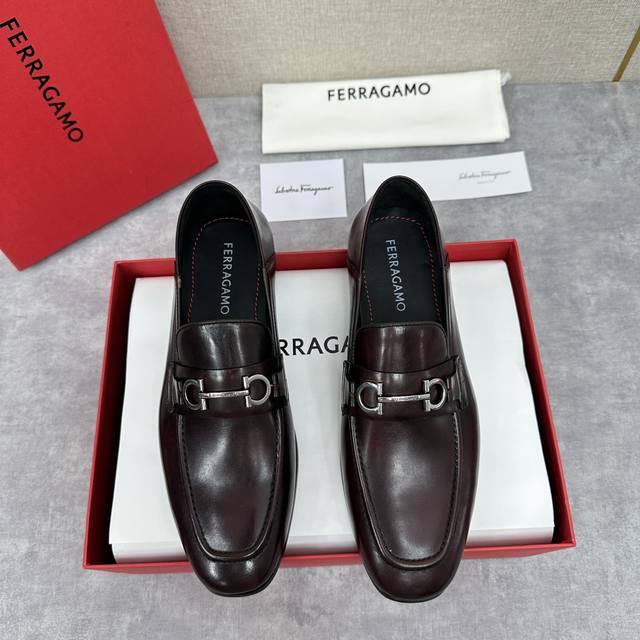 Sf Ferragam* Neue Loafer-Lederschuhe Mokassins Offizieller Verkaufspreis Rmb 600