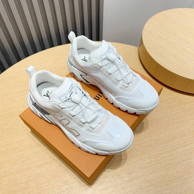 Tats Chlicher Preis Lv Runner Tatic Serie,Original Gekauft Und Entwickelt. Diese