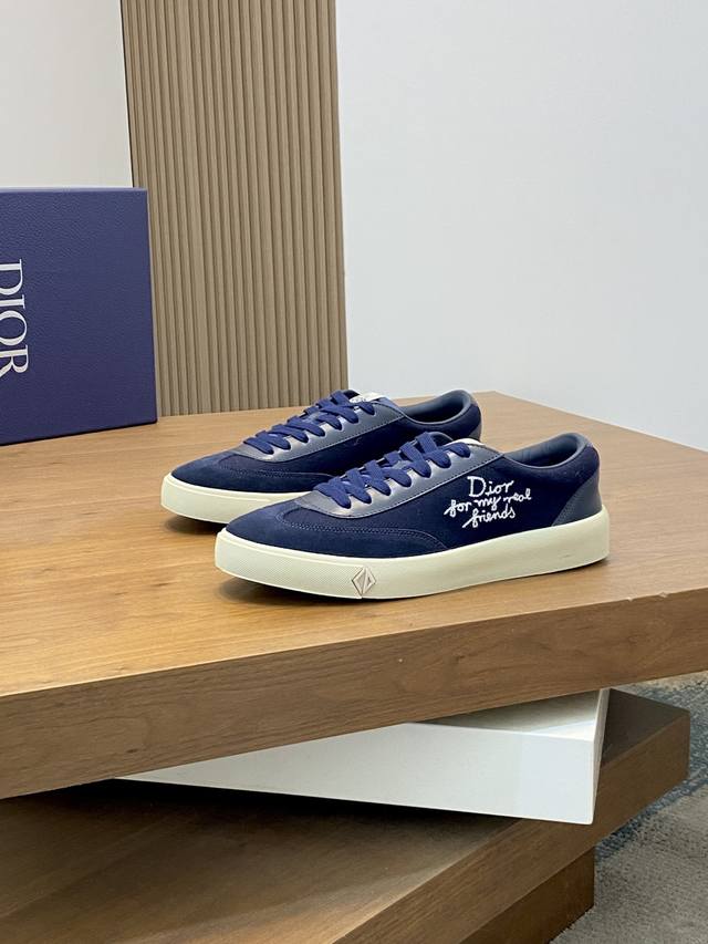 Herstellerpreis P Tats Chlicher Preis Dior X Denim Neueste Tears-Kollaboration S