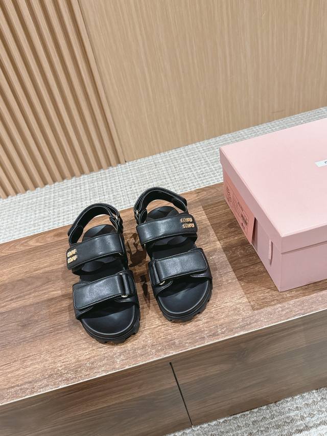 Miu Miu Fr Hjahr/Sommer-Sandalen Jetzt Super Angesagt, Dieses Jahr Gibt Es Viele