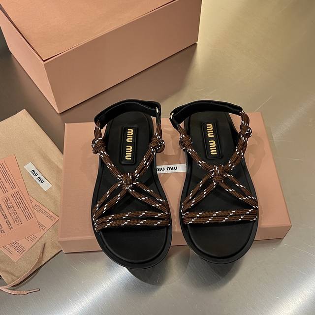 Fabrikpreis Pp: Miumiu Top-Version Miu Miu 2025 Sommerneuheit, Weltweit Beliebte