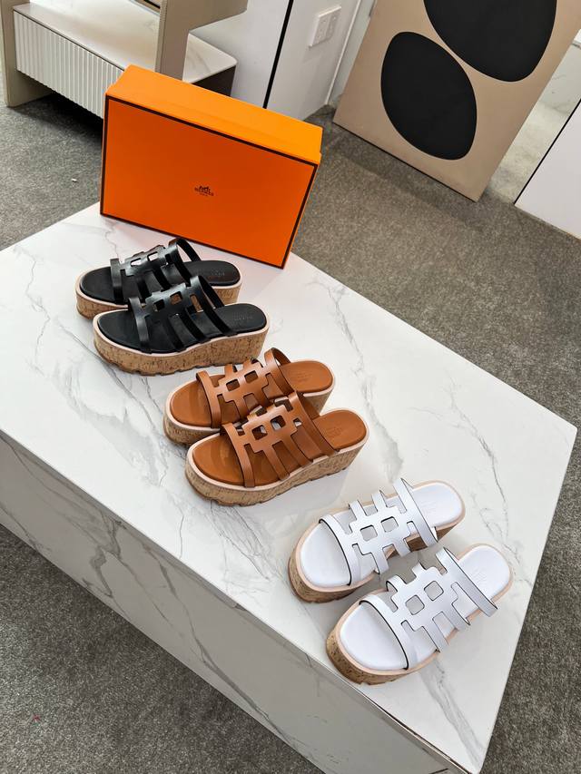 Herm S, Verbesserte Passform, Verarbeitung Und Materialien. Hermes, Die Hochwert