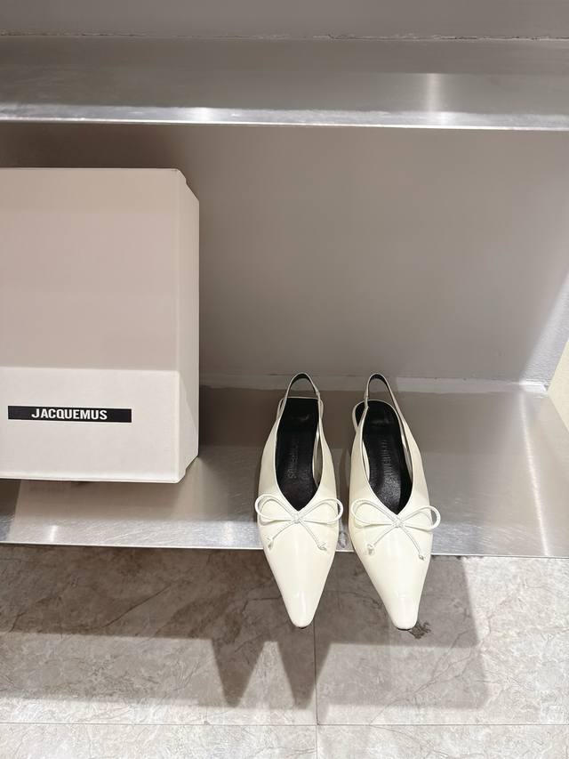 Jacquemus 25S Fr Hjahr/Sommer-Neuheit Einfache Sandalen Mit Schleife, Spitzer Ze