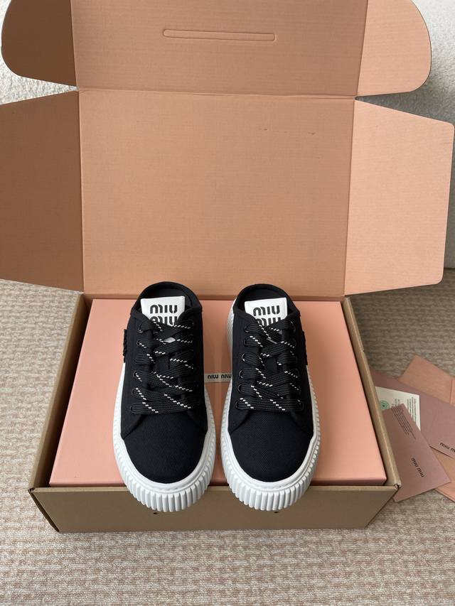 Miumiu 25Ss Fr Hjahr/Sommer-Neuheit, Dicke Sohle, Canvas, Halb-Slip-On, Wei E Sc