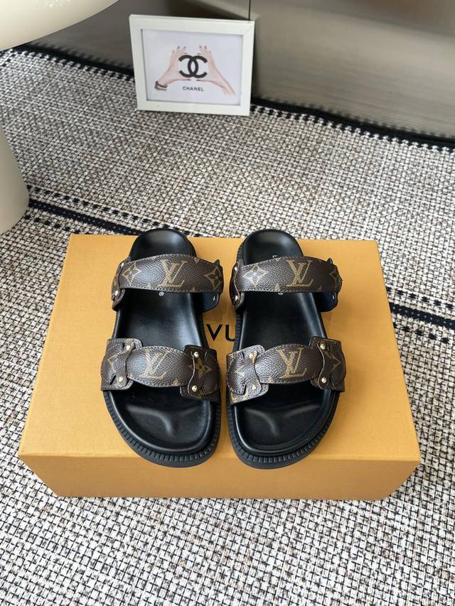 Lv 2025 Fr Hjahr/Sommer Neue Flip-Flops Voller Strandflair Originalform Lv-Metal