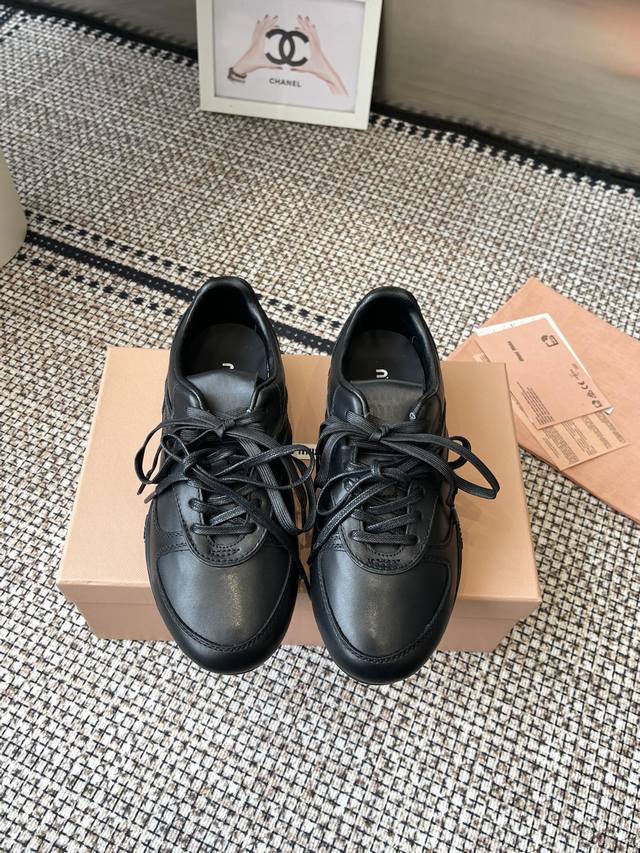 Leder Miu Miu 25Ss Fr Hjahr/Sommer-Neuheit Laufsteg Miumiu Trainingsschuhe Freiz