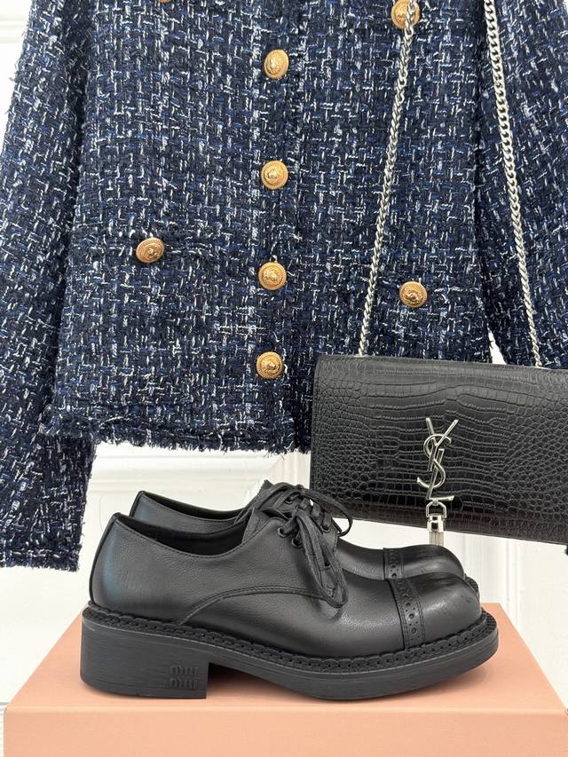 Fabrikpreis Miumiu 25S Laufstegmodell Kleine Lederschuhe S Er Retro-Stil Sehr Sc