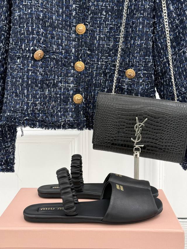 Fabrikpreis Miumiu25Ss Fr Hjahr/Sommer-Neuheit Sandalen Im Urlaubs-Look, Schlich