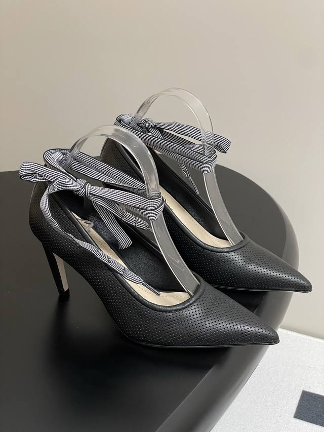 25Ss Fr Hlingsneuheit Dior D-Journey Schn Rpumps Mit Spitzer Zehenpartie, Perfor