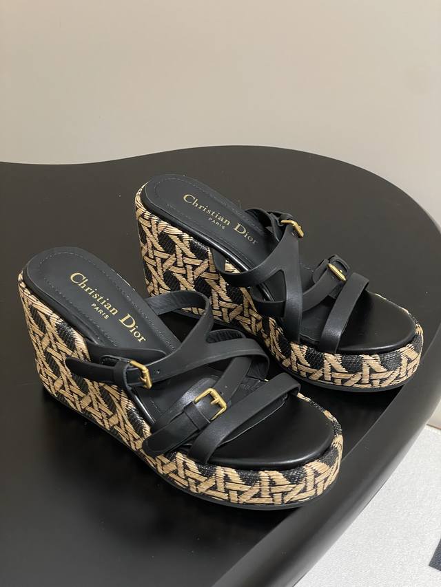25Ss Fr Hjahr/Sommer-Neuheit Dior D-Attitude Keilabsatz-Sandalen Mit Gekreuzten
