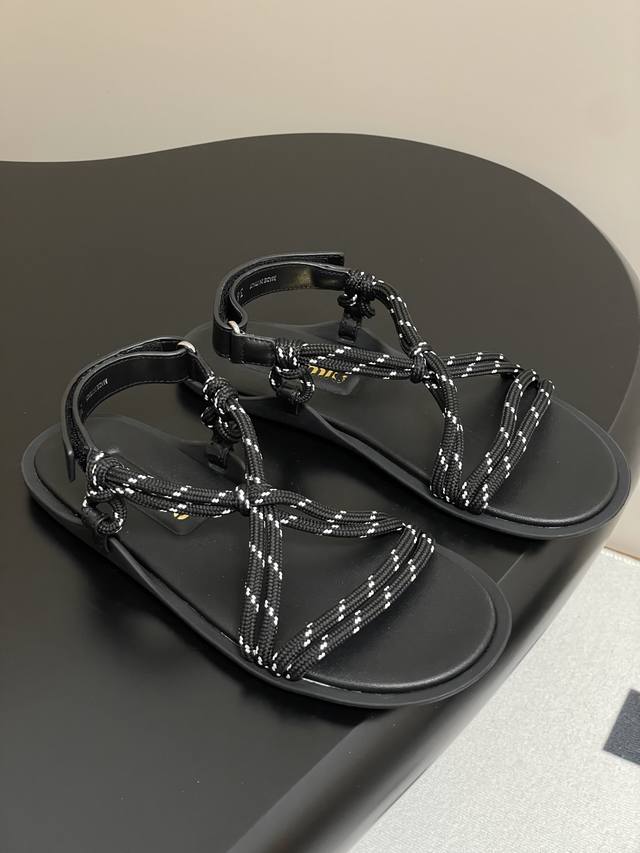 Miu Miu 25Ss Miu Miu Fr Hjahr/Sommer-Neuheit: Schlichte Sandalen Mit Knoten Und