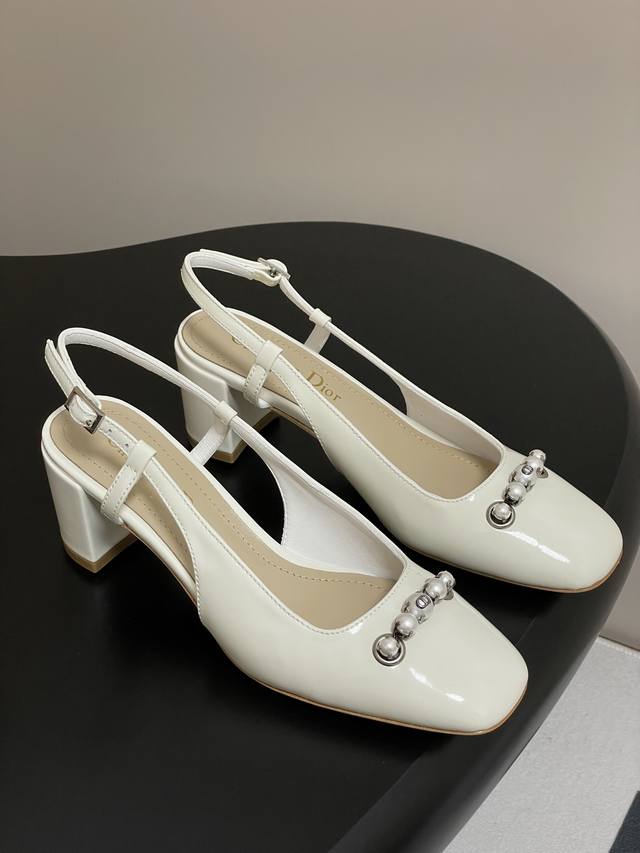 25Ss Fr Hlingsneuheit Von Dior Paris: High Heels Mit Offener Ferse, Cd-Perlversc