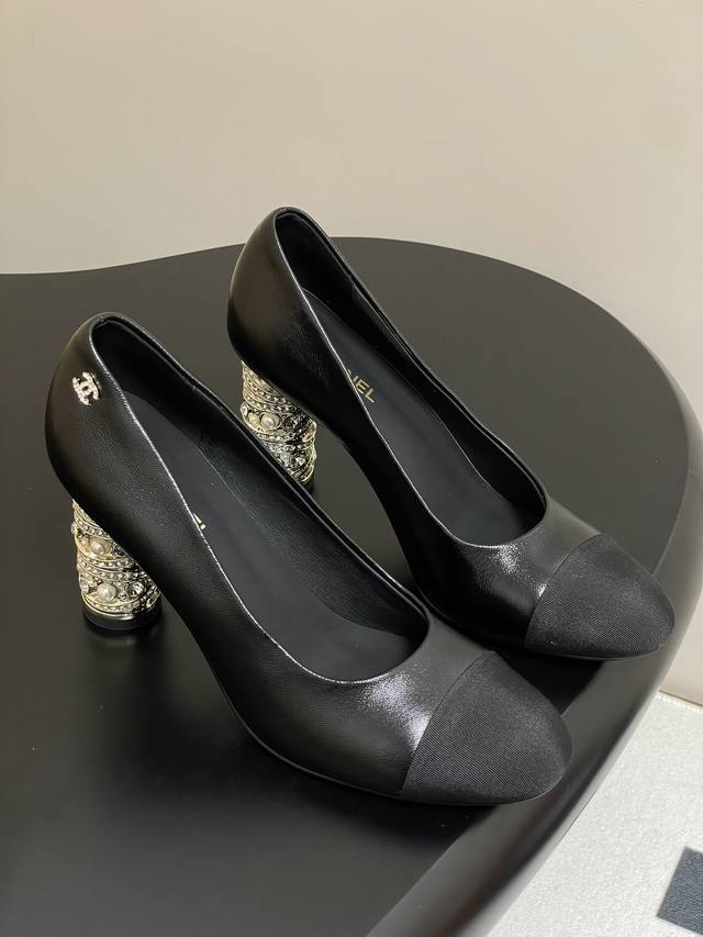 25P Kleine Chanel Fr Hjahr/Sommer-Neuheit: Pumps Mit Perlen Und Strass Und Metal