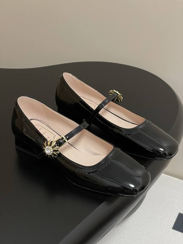 Top-Qualit T 25Ss Fr Hlingsneuheit Roger Vivier Rv Mary Jane Pumps Mit Blumenver
