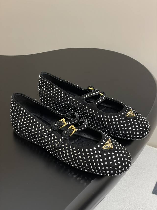 Mit Flugzeugkarton 25Ss Fr Hlingsneuheit Prada Prada Dreieck-Logo, Flache Pumps