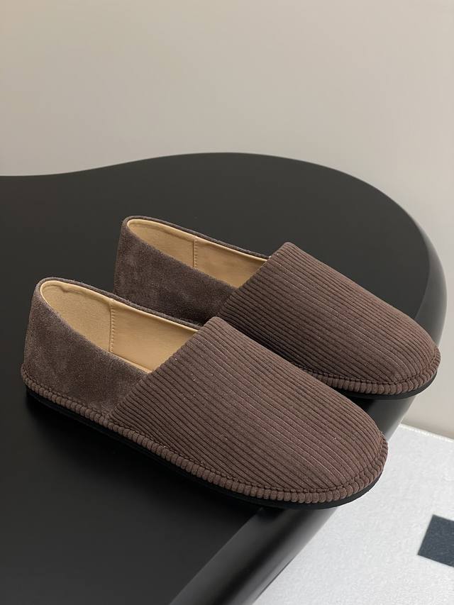 Jw Anderson 25S Fr Hlingsneuheit: Slipper F R Faule Auf Den Ersten Blick Wirken