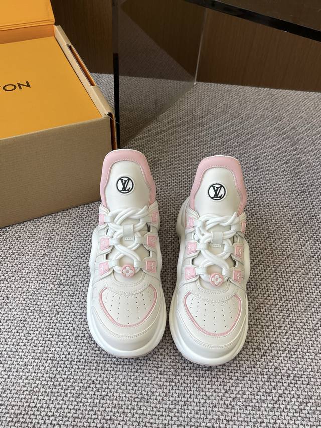 Lv 2025 Fr Hjahr/Sommer-Neuheit Dad Shoes Halb Offene Schuhe Strahlen Jugendlich
