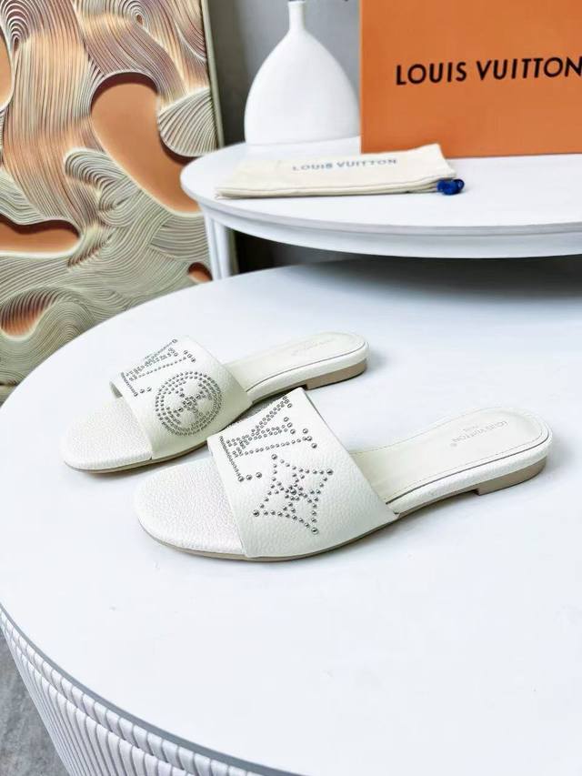 Lv2025 Neue Slipper. 35-43. Gummisohle, Ledersohle