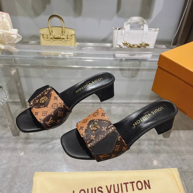 Lv Nieten-Slipper.35-42 Fabrikpreis P