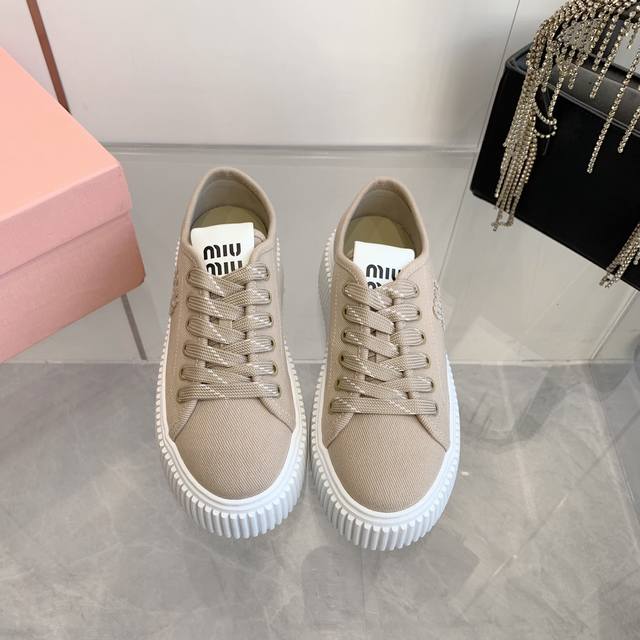 Fabrikpreis P P Miumiu Miu Miu Fr Hjahr 2025, Neue Modelle, Schuhe Mit Dicker So