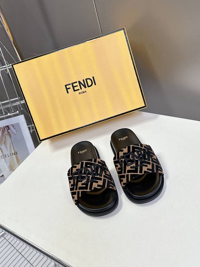 Originalware Von H Chster Qualit T Fendi-Paar-Slipper, Von Vielen Internet-Influ