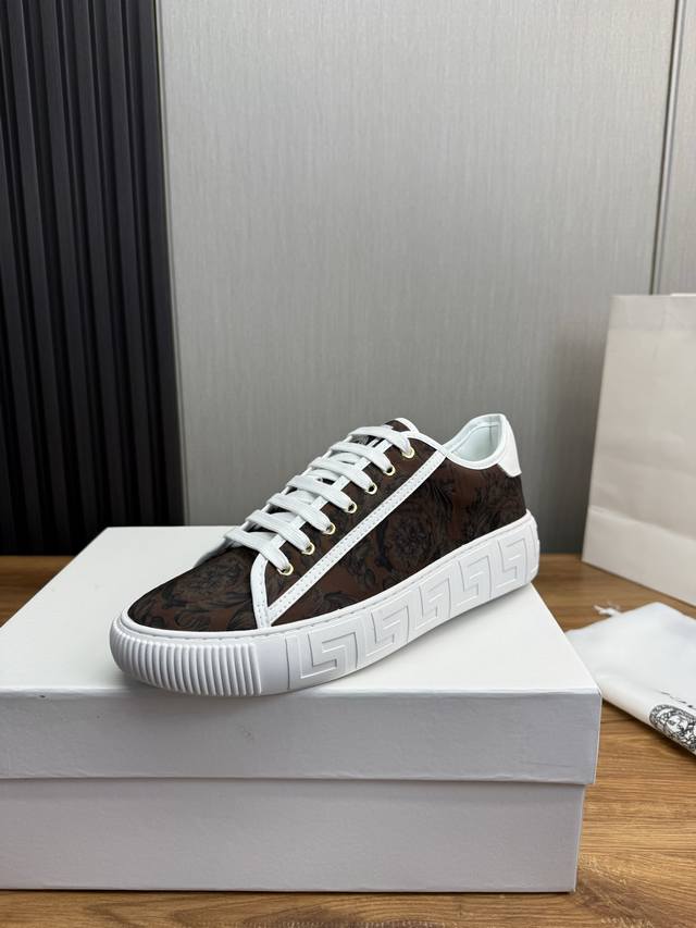 Fabrikpreis Versacce. Versace Modische Leder-Freizeitschuhe F R Paare Ganzj Hrig