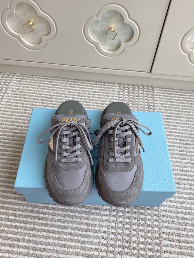Prada Prada Fr Hling 2018, Neues Modell Mit Dreieckigem Logo Und Dicker Sohle, H