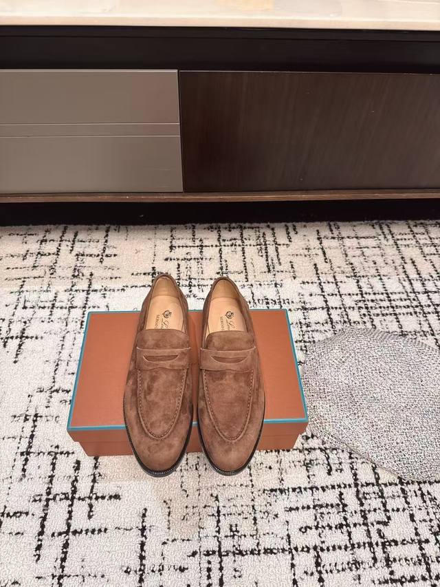Einkaufsagent Loropiana 25Ss Neue Klassische Loafer Aus Hochgl Nzendem Schafsled