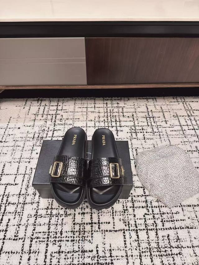 Prada Prada Fr Hjahr/Sommer-Neuheit: Flip-Flops Mit Dreieckverschluss Und Klettv