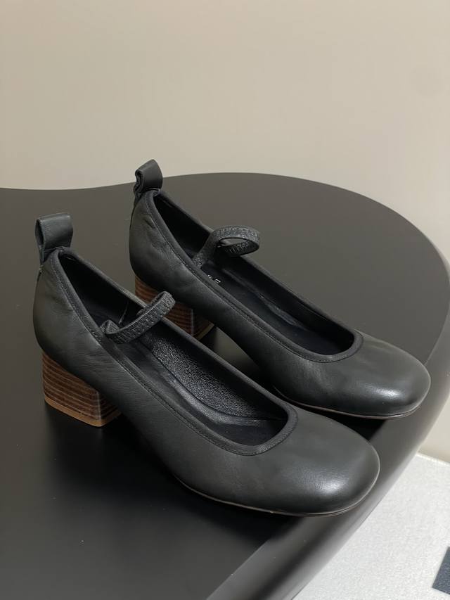 Lemaire 2025Ss Fr Hlingsneuheit: Ballettschuhe Mit Gummizug, Superweich Und Bequ