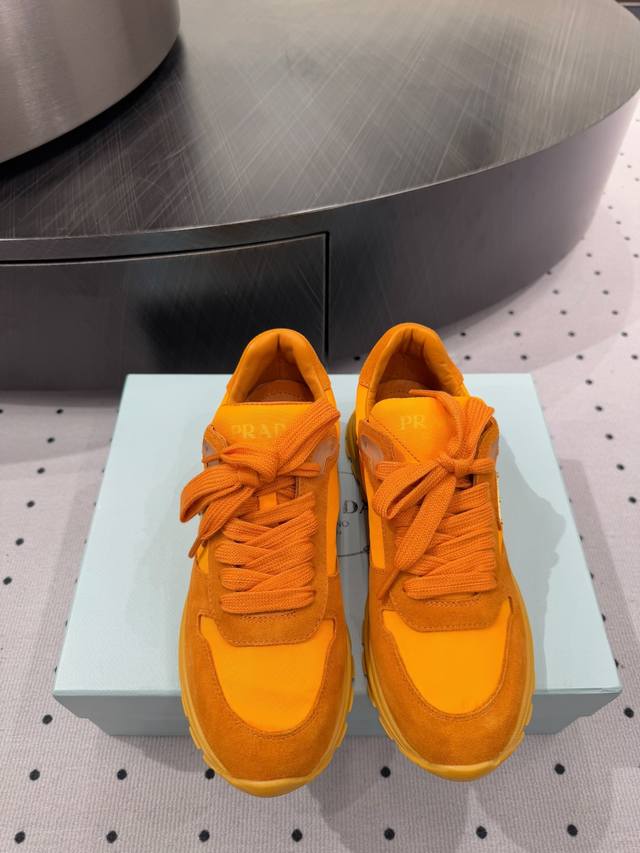 Early Spring New Arrival Upper: Cow Suede Lining: Goat Leather Outsole: Rubber E