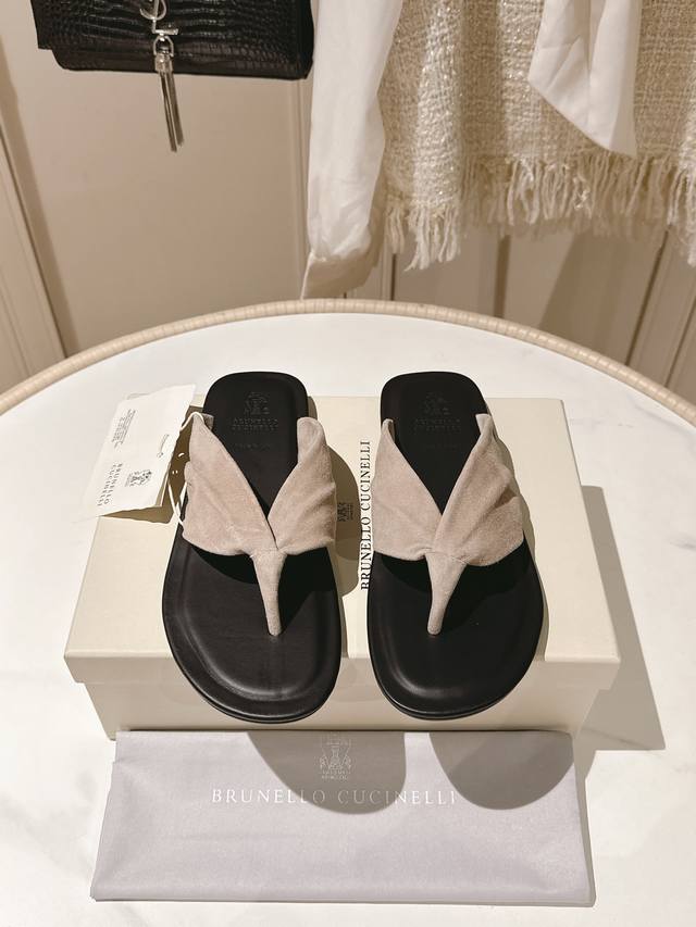 Factory Price: [Highest Market Quality] Brunello Cucinelli Bc Flat-Soled Thong S