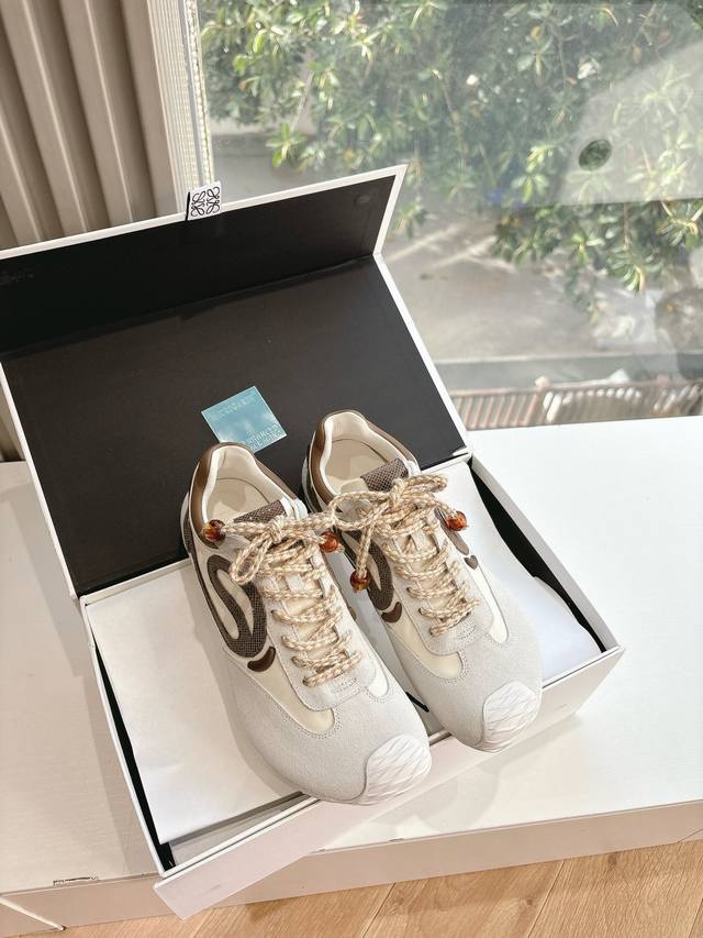 As Seen, As Delivered G059 Loewe 2025 Paris Fashion Week New Balletrunner Ballet
