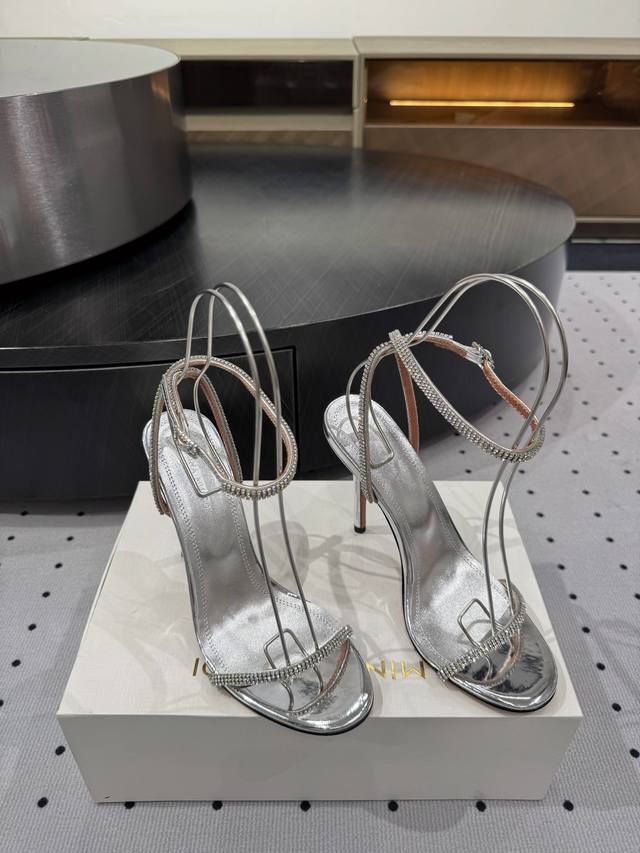 Runway Fashion Style, Upper: Mirror Finish Lining: Sheepskin Sole: Cowhide Outso